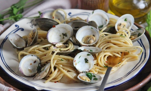 Nonna's Spaghetti with Clams