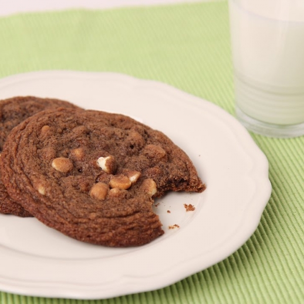 Giant Chocolate White Chocolate Chip Cookies