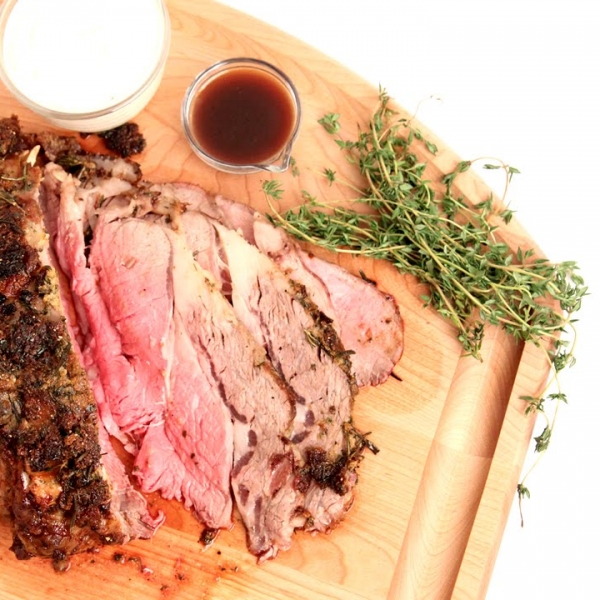 Roasted Prime Rib with Au Jus and Horseradish Sour Cream