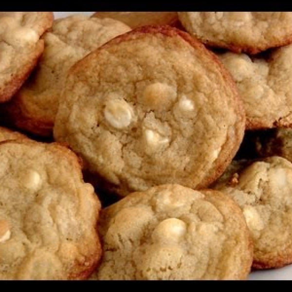 White Chocolate Macadamia Nut Cookies